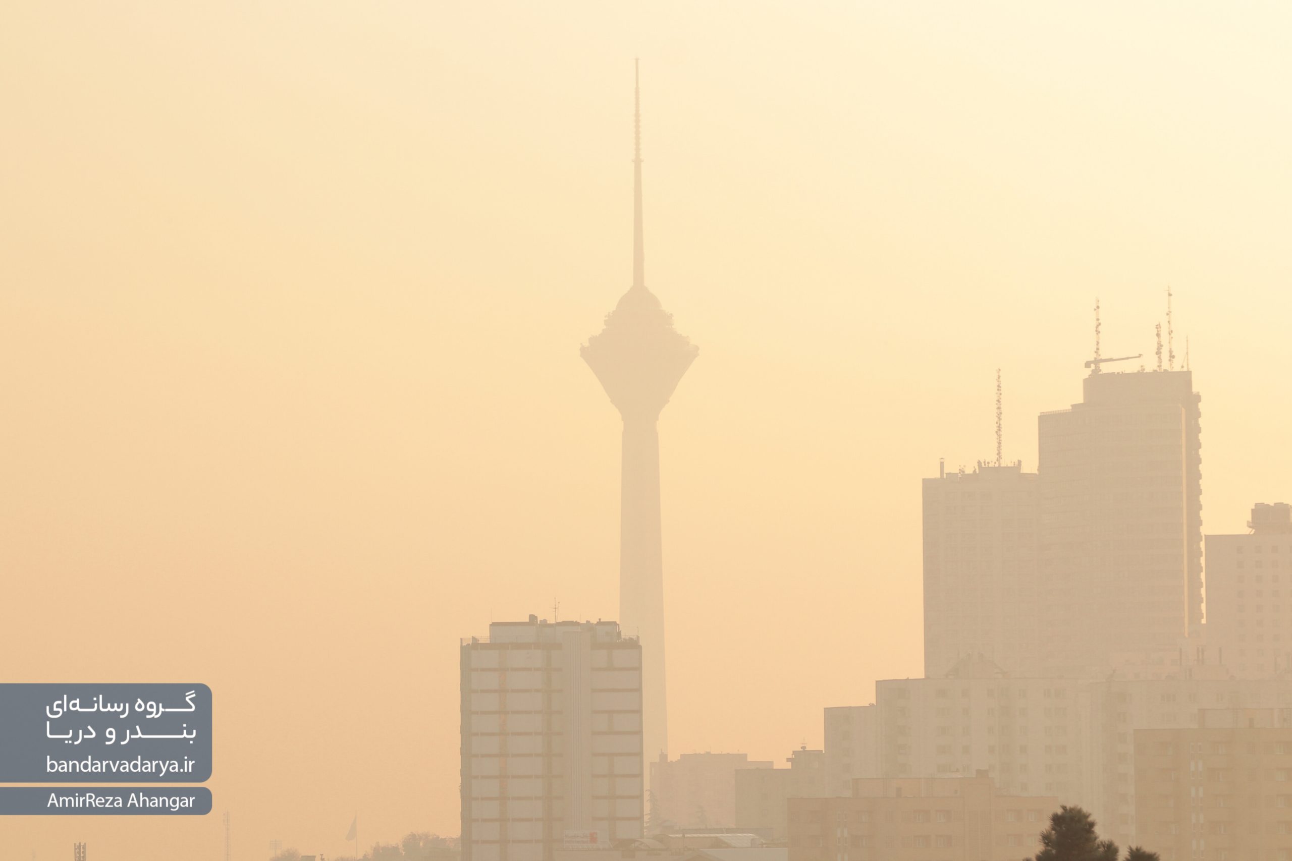 دود و غبار؛ سقف تهران.