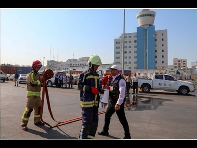 مانور امداد و نجات و اطفای حریق شناور در بندر بوشهر برگزار شد