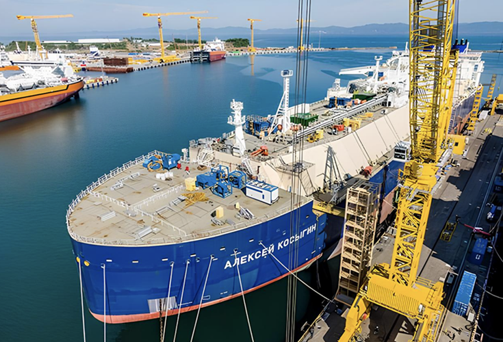 روسیه با نخستین کشتی LNG بومی