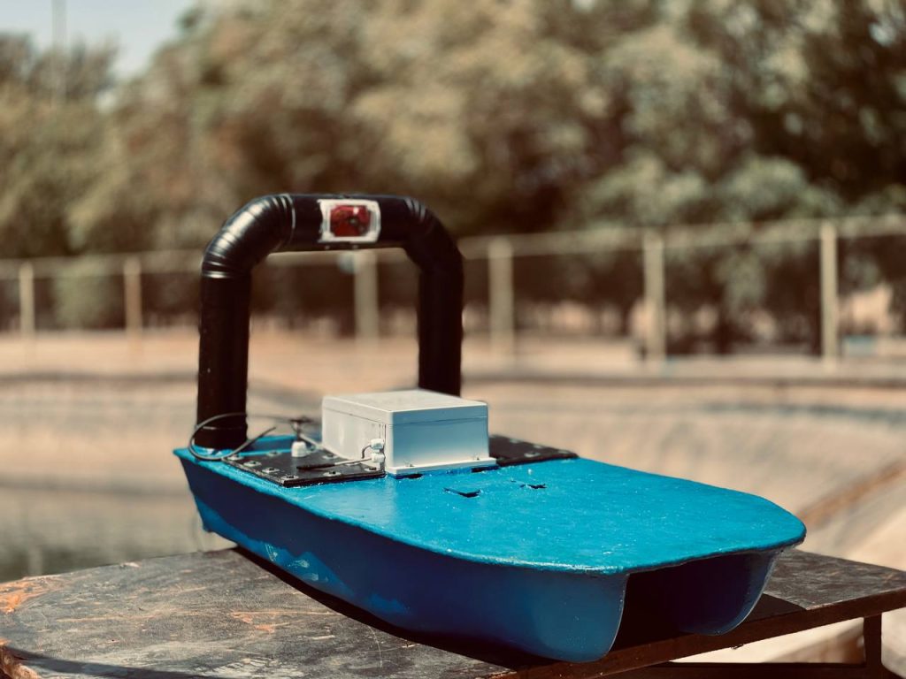 تیم آکوااسترایو پردیس دریا ساحلی بندرعباس در جام ملی آبی یزد