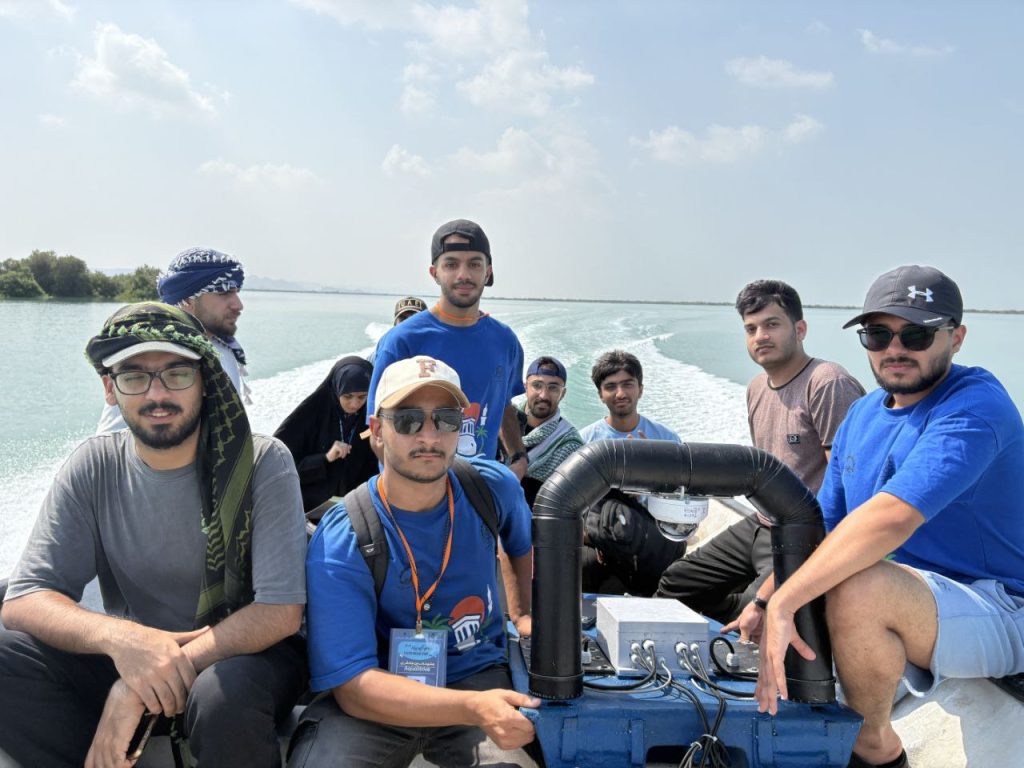 تیم آکوااسترایو پردیس دریا ساحلی بندرعباس در جام ملی آبی یزد