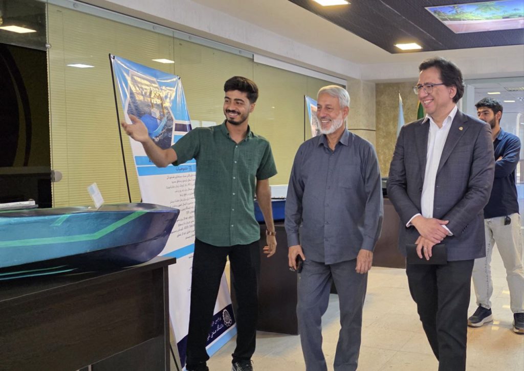 نمایشگاه دستاوردهای پژوهشی و فناورانه پردیس دریاساحلی دانشگاه صنعتی امیرکبیر در بندرعباس