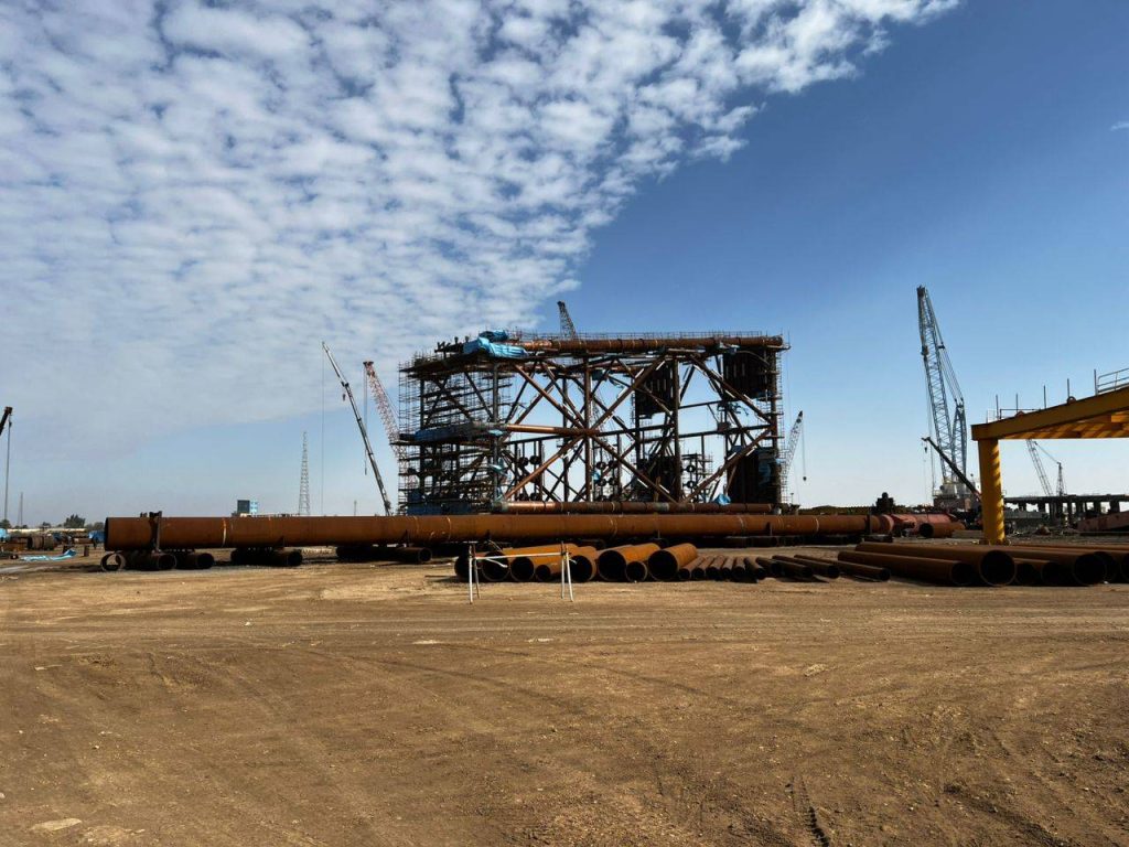 عملیات ساخت و بارگیری جکت پروژه توسعه ميدان گازي «فرزاد ب»