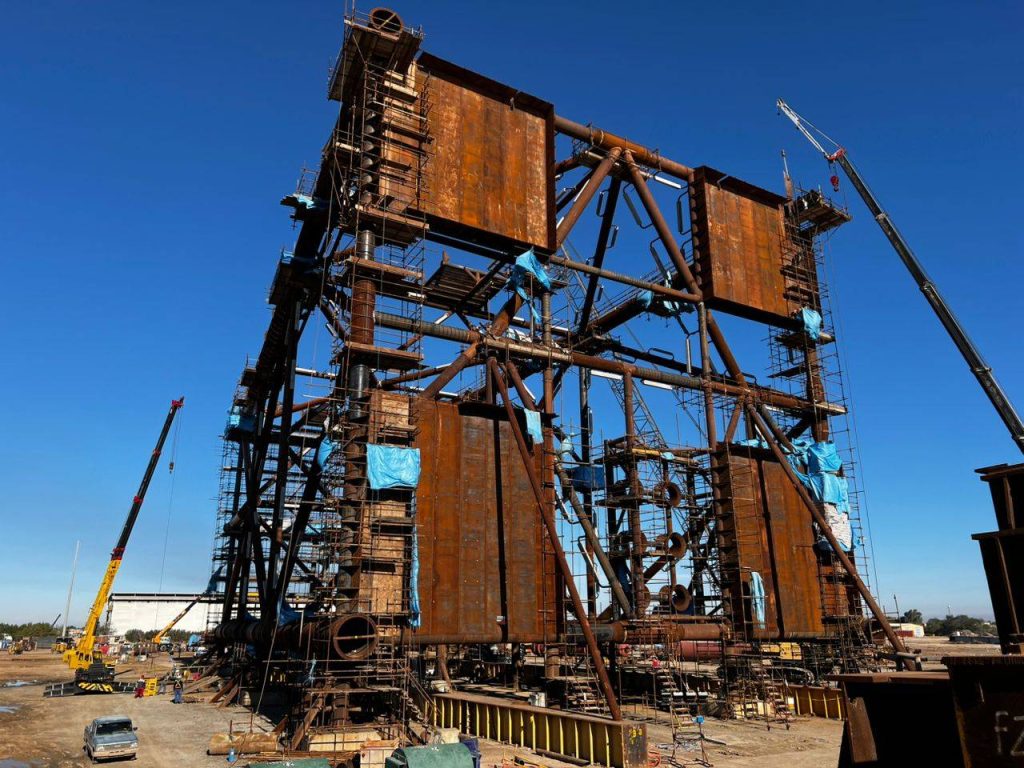 عملیات ساخت و بارگیری جکت پروژه توسعه ميدان گازي «فرزاد ب»