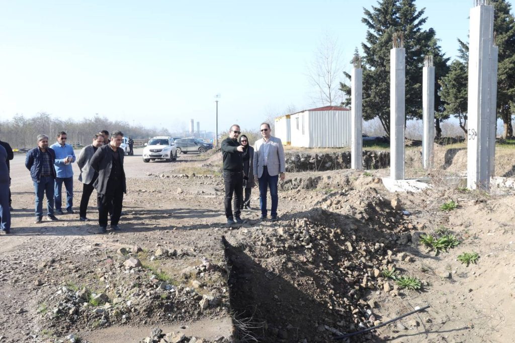 مصطفی طاعتی مقدم رییس هیئت‌مدیره و مدیرعامل سازمان به منظور نظارت میدانی جهت رفع برخی موانع و مشکلات پیش روی پروژه‌های عمرانی در حال اجرا از نزدیک در جریان روند اجرایی این پروژه‌ها قرار گرفت .