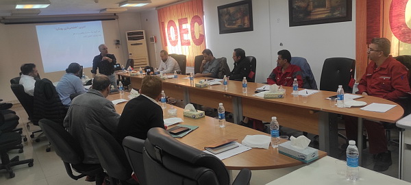 مدیریت اموراداری، منابع انسانی و پشتیبانی به درخواست مدیریت پروژه مهندسی، ساخت و نصب عرشه میدان گازی بلال به ‌منظور ارتقاء سطح دانش ایمنی، توسعه فرهنگ پیشگیری و توانمندسازی مدیران و سرپرستان، دوره آموزشی سه گانه تخصصی HSE را در یارد خرمشهر برگزار می نماید.