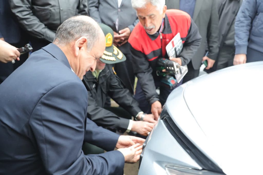 آغاز شماره گذاری خودروهای تا 5 سال كاركرد با پلاك منطقه آزاد انزلی