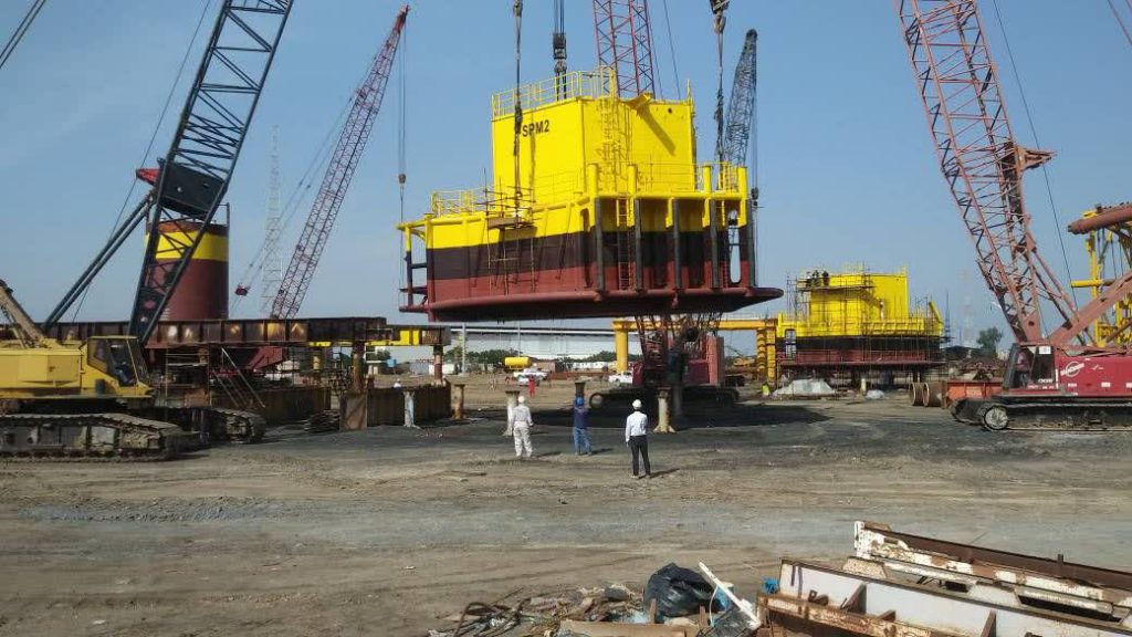 مونتاژ موفقیت‌آمیز دومین گوی شناور صادراتی جاسک در یارد خرمشهر