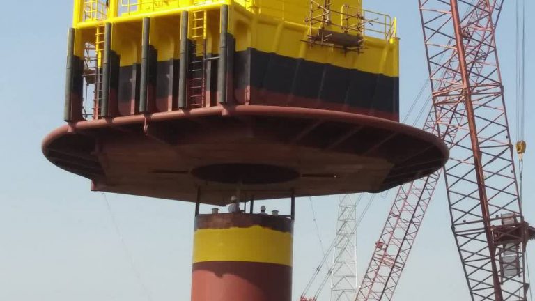 مونتاژ موفقیت‌آمیز دومین گوی شناور صادراتی جاسک در یارد خرمشهر