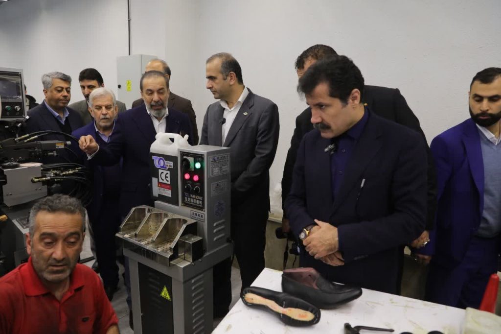 با حضور معاون رییس جمهور صورت گرفت: افتتاح و آغاز عملیات اجرایی 46 طرح سرمایه‌گذاری و زیرساختی با ارزش 1890میلیارد تومان و اشتغالزایی مستقیم 199 نفر