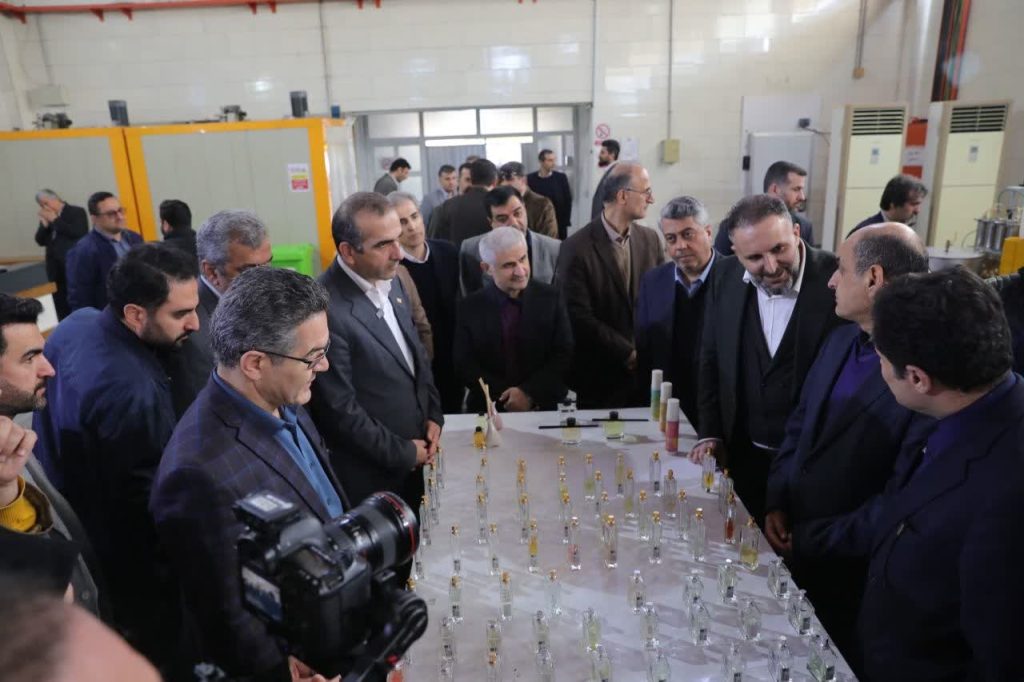 با حضور معاون رییس جمهور صورت گرفت: افتتاح و آغاز عملیات اجرایی 46 طرح سرمایه‌گذاری و زیرساختی با ارزش 1890میلیارد تومان و اشتغالزایی مستقیم 199 نفر