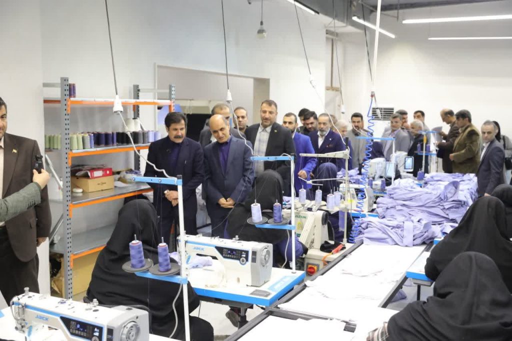 با حضور معاون رییس جمهور صورت گرفت: افتتاح و آغاز عملیات اجرایی 46 طرح سرمایه‌گذاری و زیرساختی با ارزش 1890میلیارد تومان و اشتغالزایی مستقیم 199 نفر