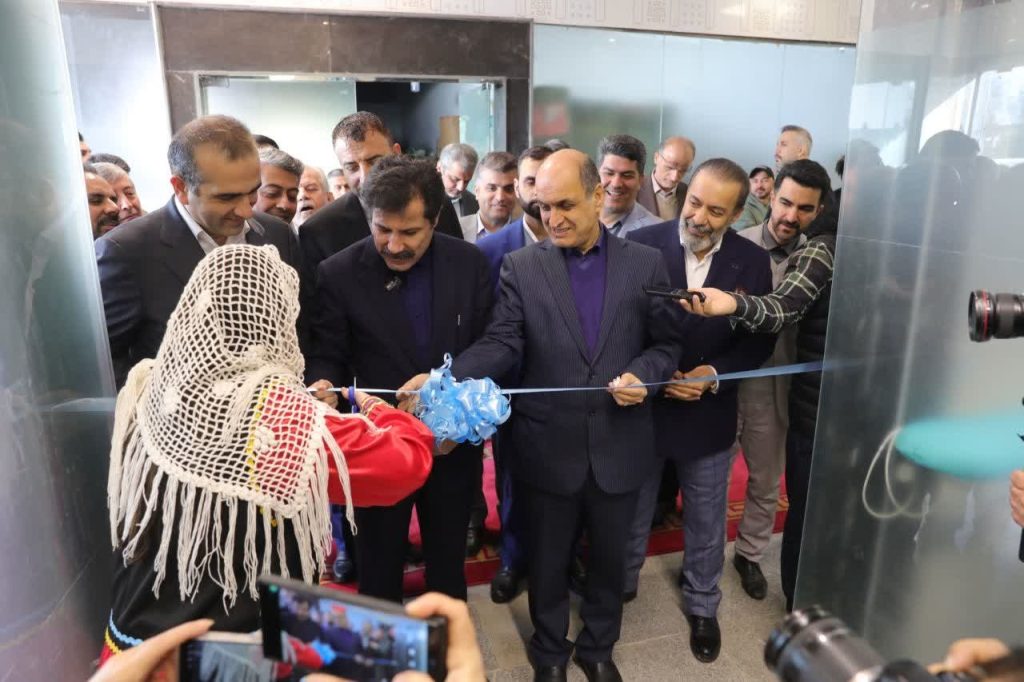 با حضور معاون رییس جمهور صورت گرفت: افتتاح و آغاز عملیات اجرایی 46 طرح سرمایه‌گذاری و زیرساختی با ارزش 1890میلیارد تومان و اشتغالزایی مستقیم 199 نفر