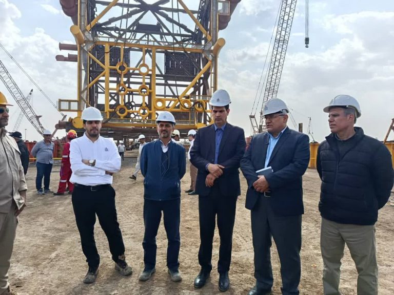 پیشرفت چشمگیر عملیات بارگیری جکت پروژه فرزاد «ب» در آستانه تکمیل