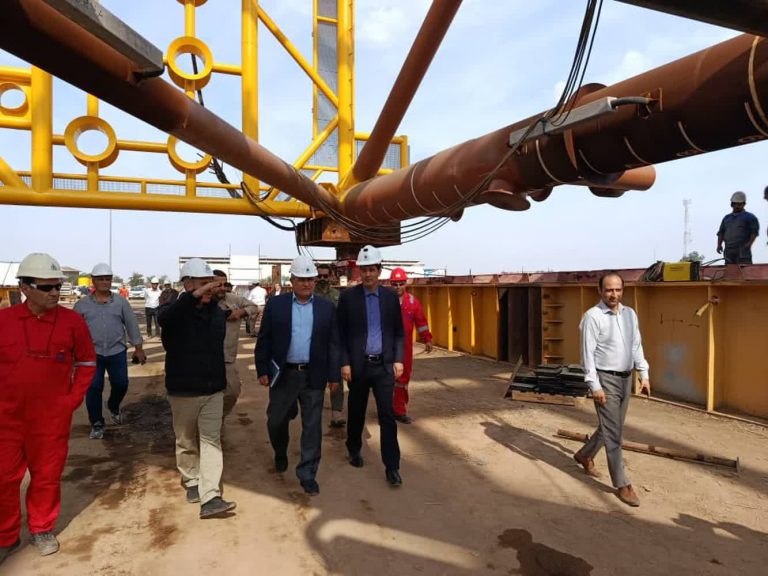 پیشرفت چشمگیر عملیات بارگیری جکت پروژه فرزاد «ب» در آستانه تکمیل