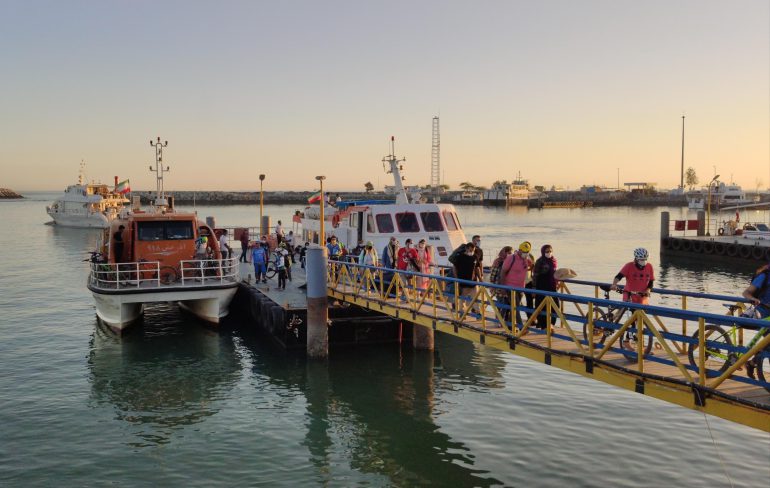 تردد بیش از ۲.۹ میلیون مسافر در بنادر مسافری مرکز هرمزگان