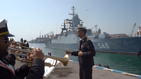 ناو بالگردبر روسیه در بندرعباس پهلو گرفت