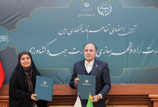 وزرای راه و جهاد کشاورزی برای احداث ۱۰۰ هزار مسکن کارکنان جهاد